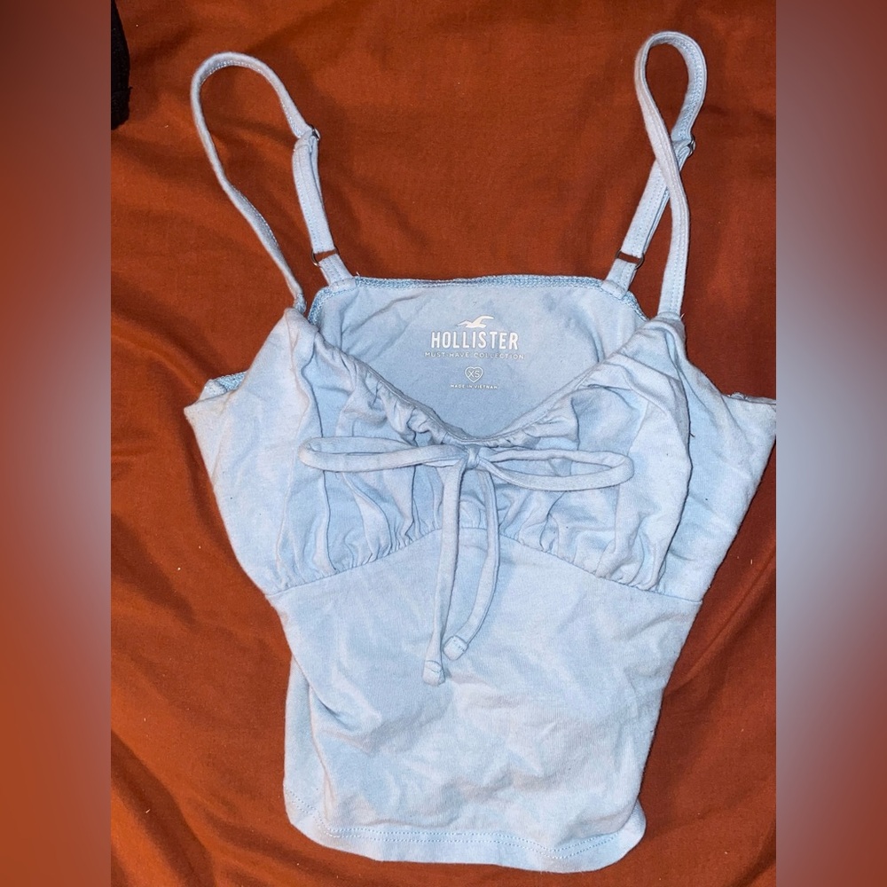 Hollister tank with tie